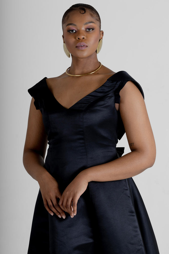 Frida Black Classic Maxi Dress
