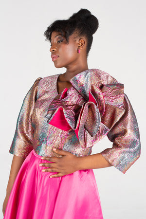 Du Confidence Dramatic Classy Crop Top