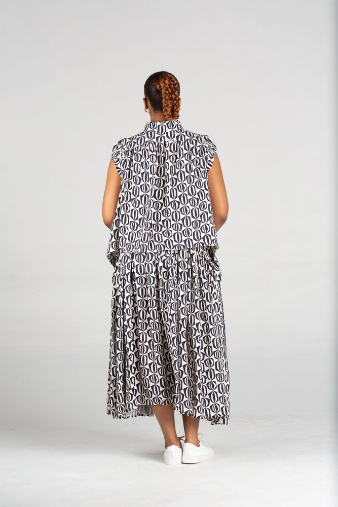 Colleen Eitzen Navy Optical Print Cat Top