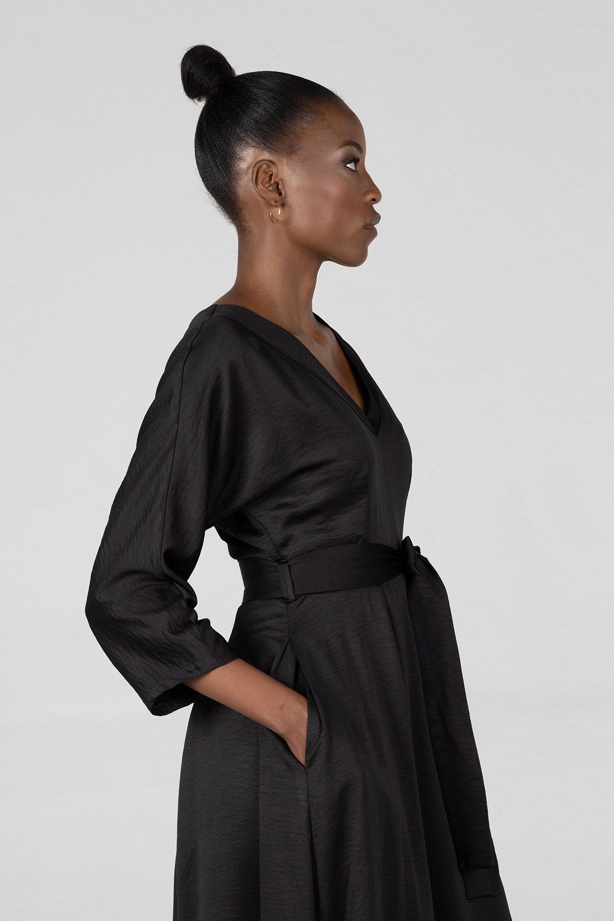 Amanda Laird Cherry Tugela Black Satin Dress – The Space SA