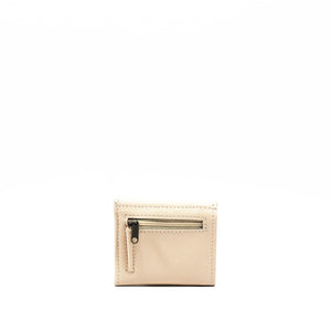 
            
                Load image into Gallery viewer, Antelo Billie Pebble Leather Small Trifold Wallet - Vanilla Frappe
            
        
